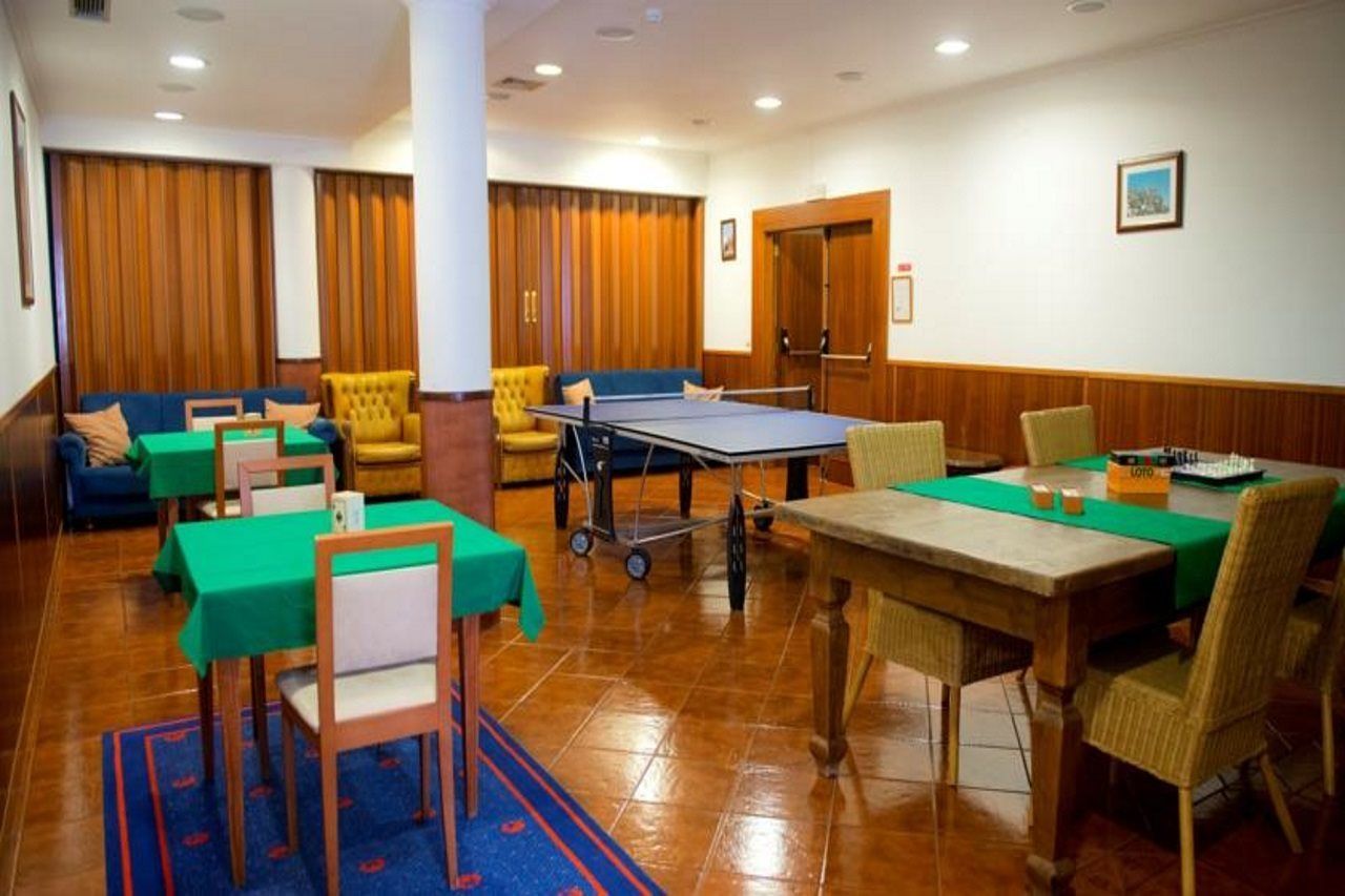 Hotel Eurosol Gouveia ภายนอก รูปภาพ